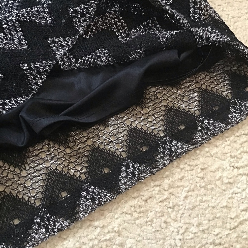 Sunny Leigh Skirt Chevron Pattern w/ Sequins Large - Picture 6 of 7
